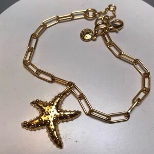 Elegant Gold Chain Bracelet